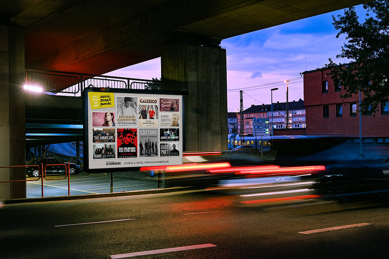 Veranstaltungswerbung mit Kulturplakat an einer Straße online buchen über Plakat-verkauft.de