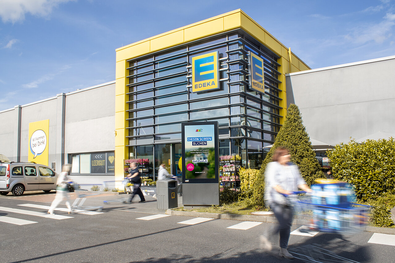 Digitales Citylight am Supermarkt, Kosten für Außenwerbung bei Plakat-verkauft.de entdecken